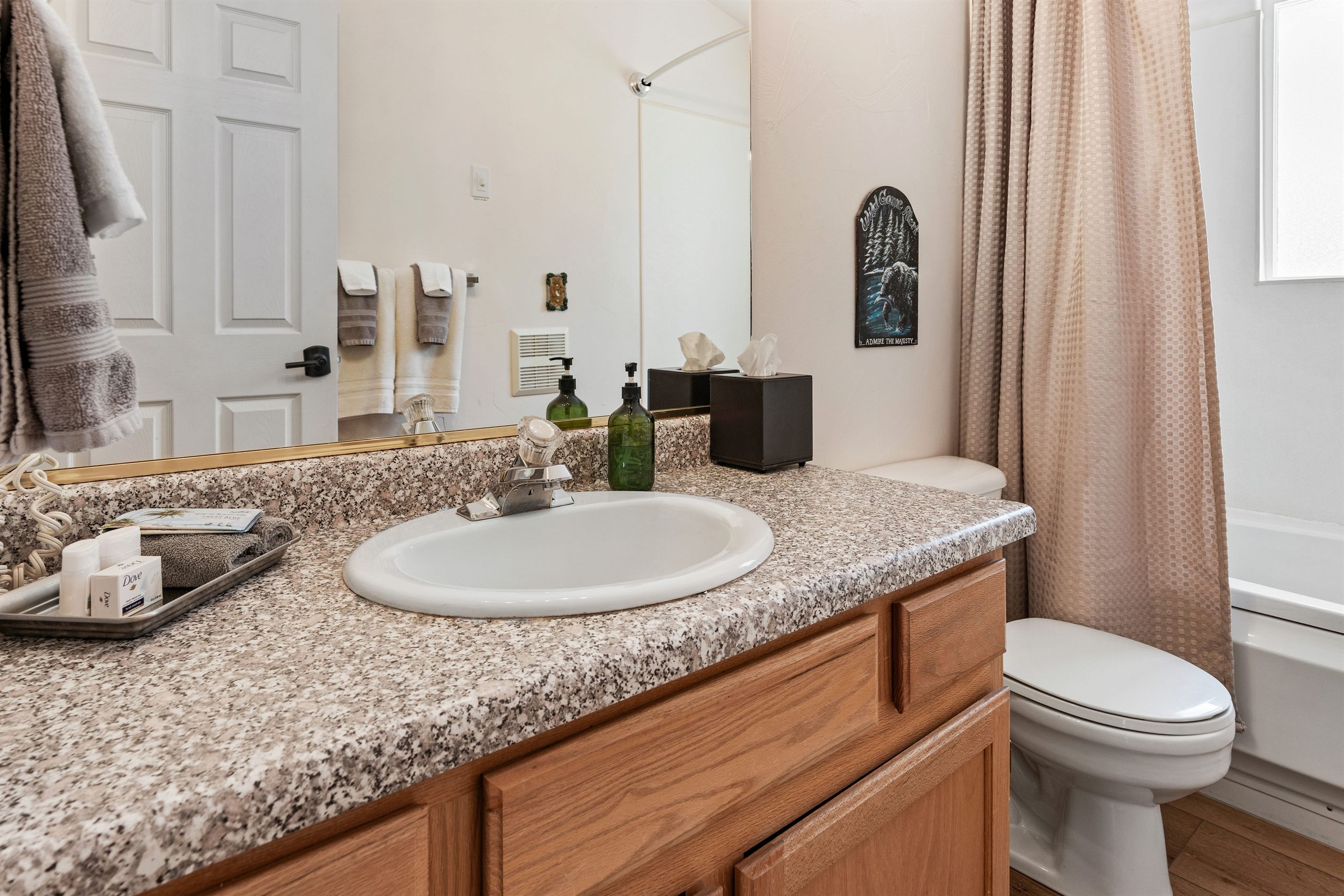 Bear Cabin at Duck Creek Village Inn