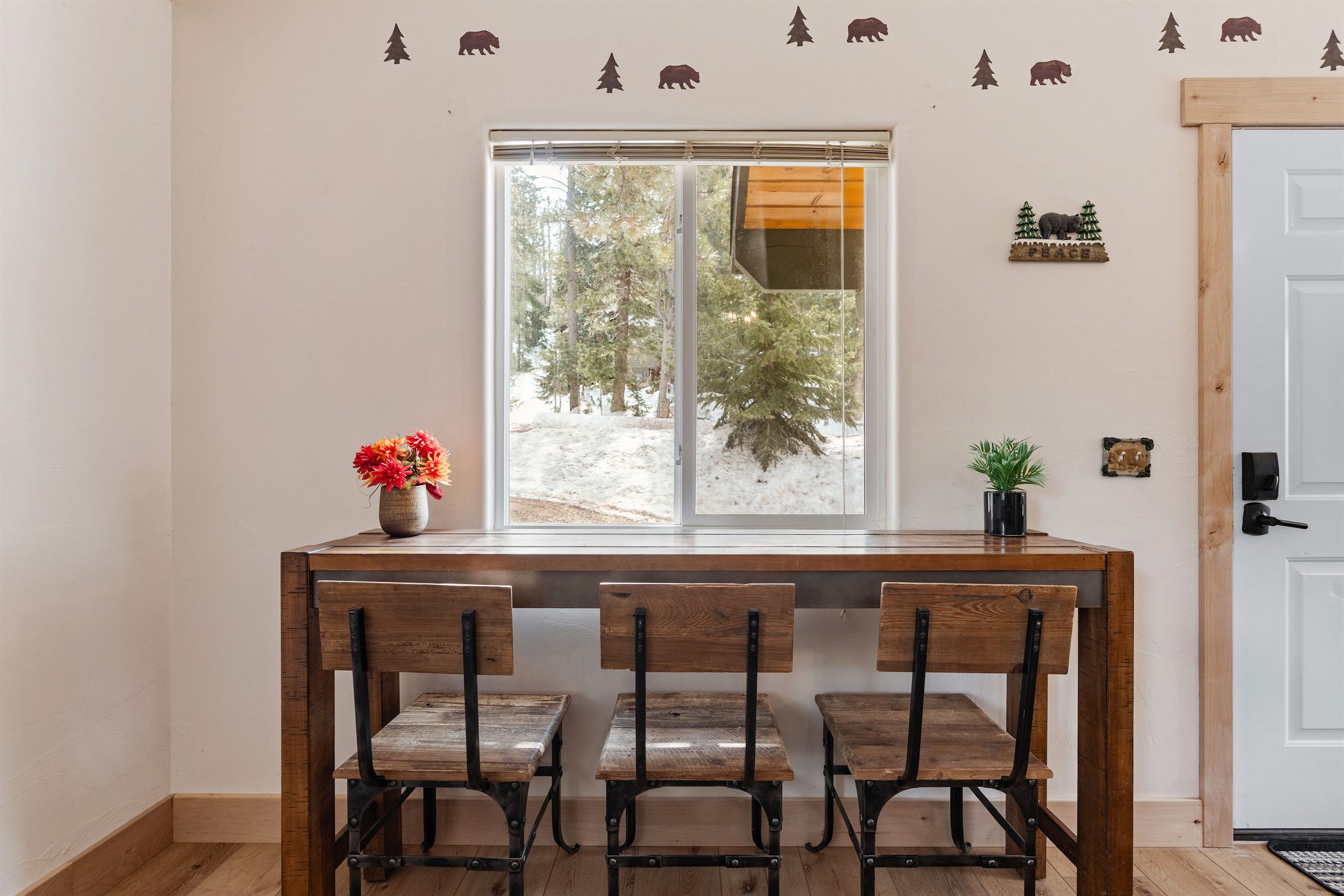 Bear Cabin at Duck Creek Village Inn