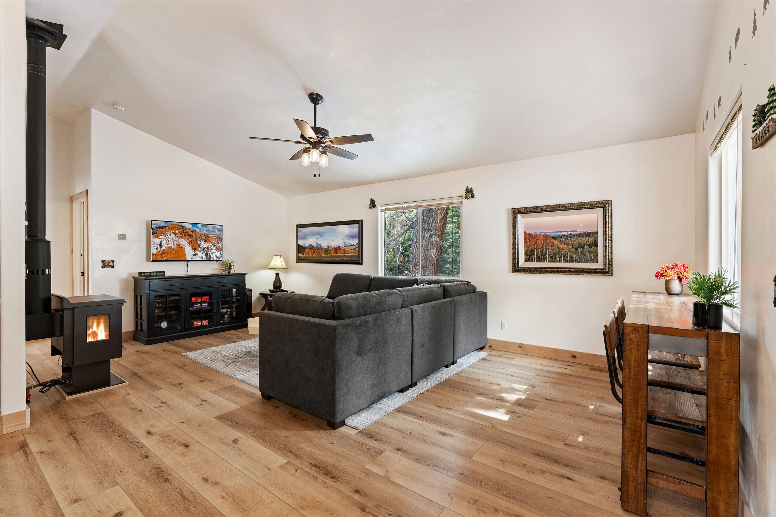 Bear Cabin at Duck Creek Village Inn