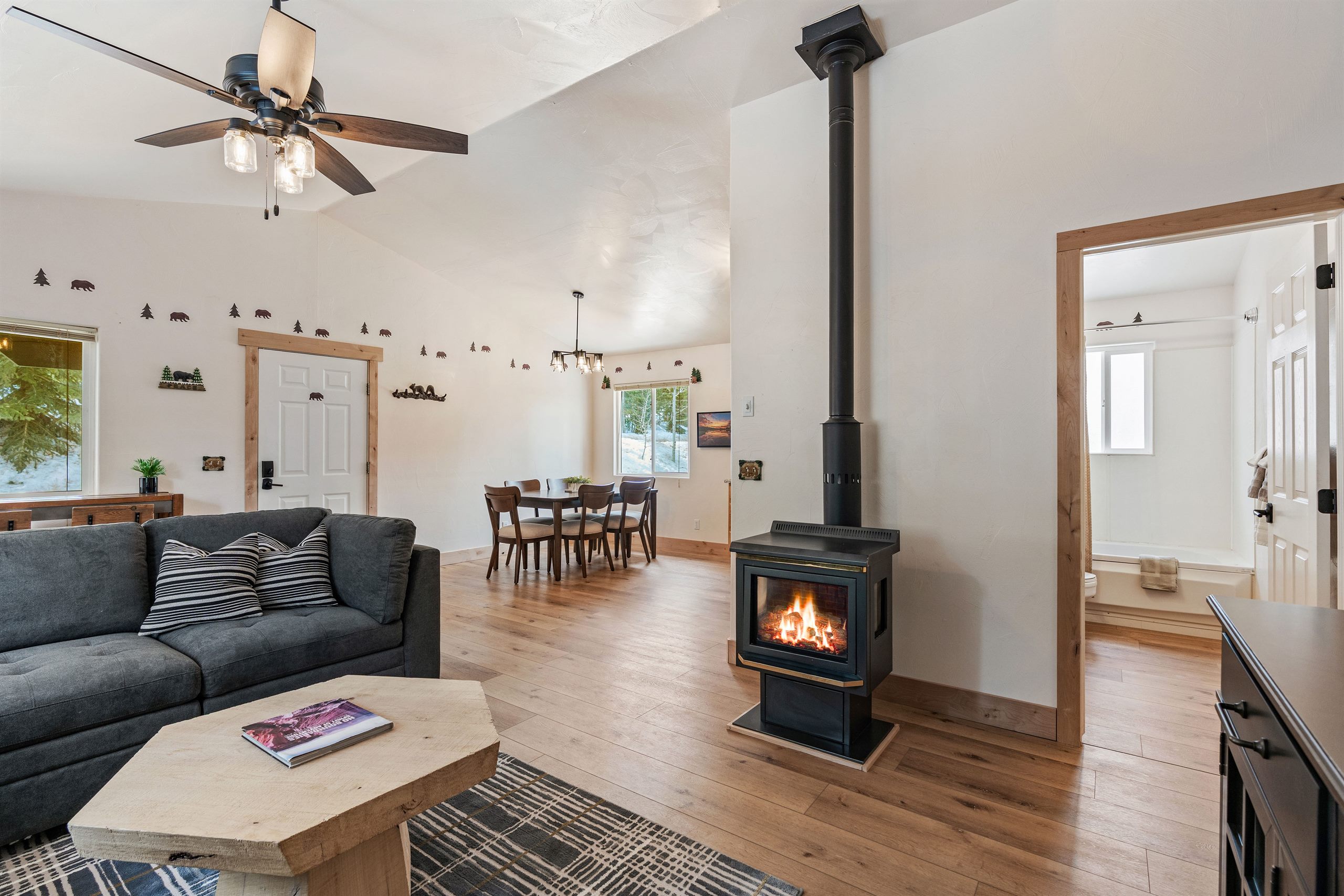 Bear Cabin at Duck Creek Village Inn