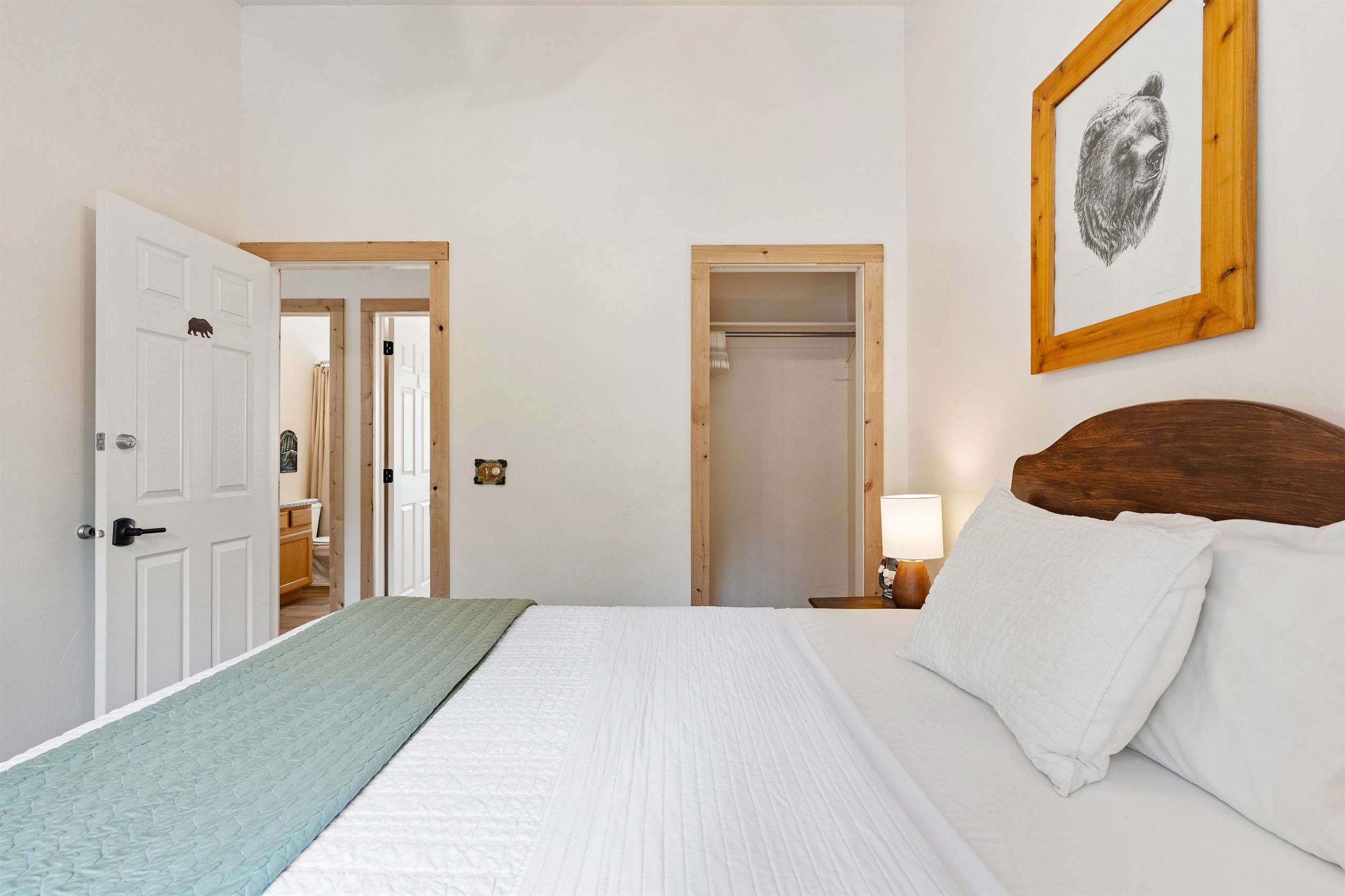 Bear Cabin at Duck Creek Village Inn