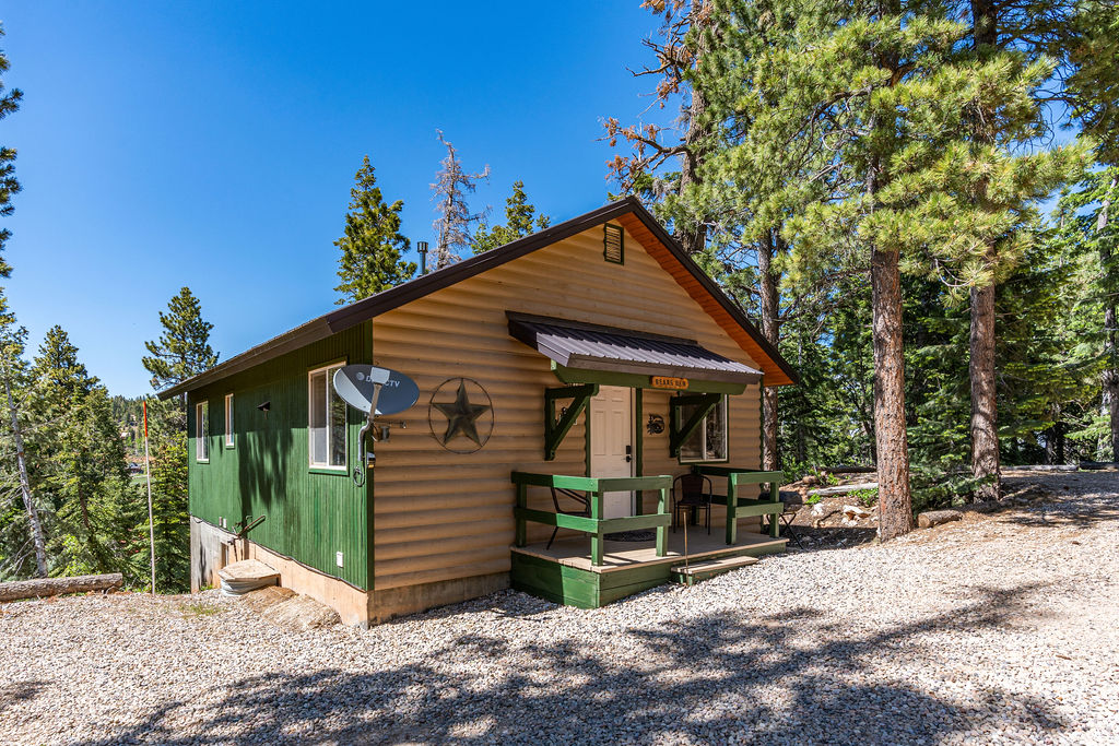 Bear Cabin at Duck Creek Village Inn