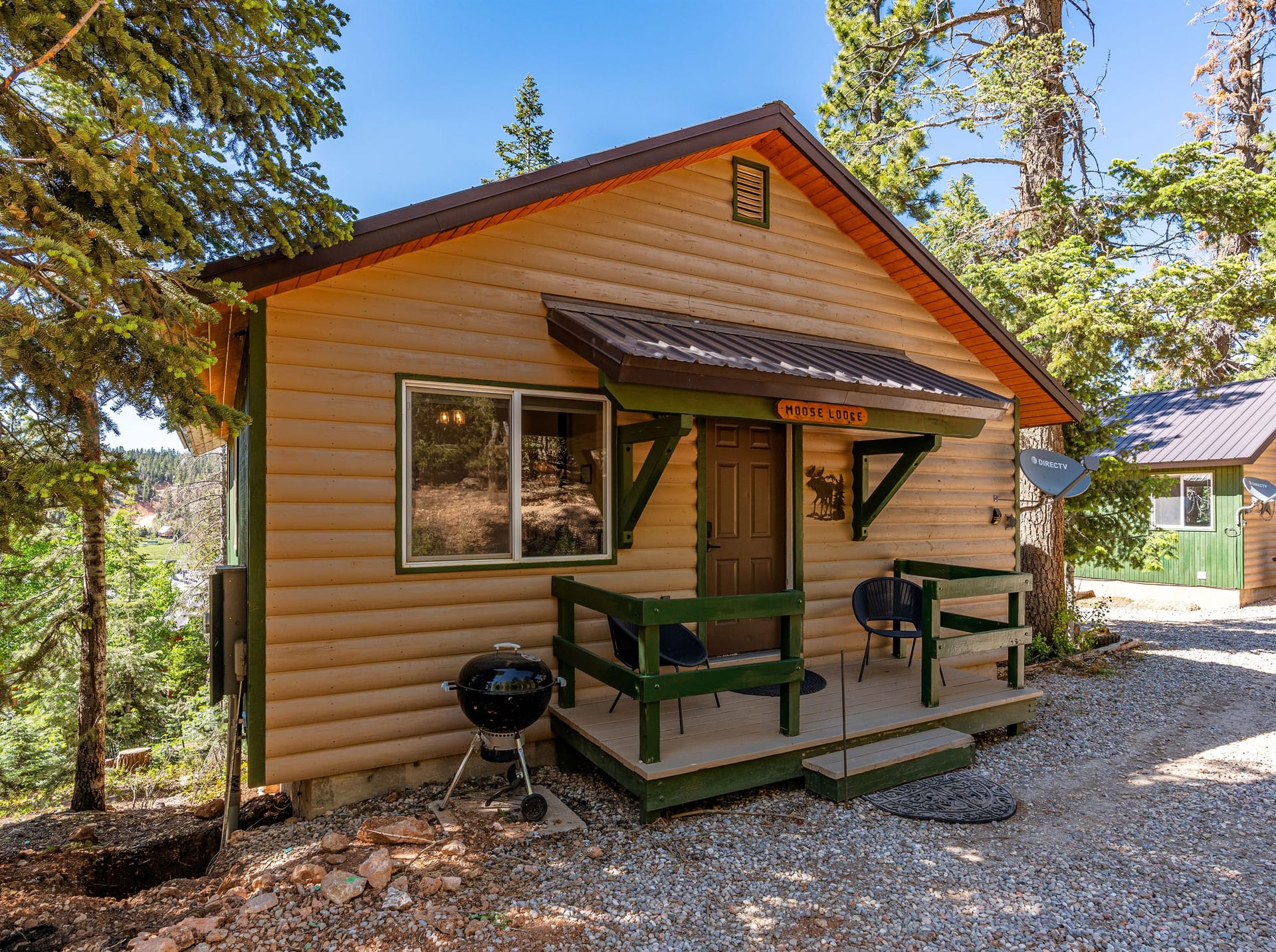 Bear and Moose Cabins side by side in Duck Creek Village