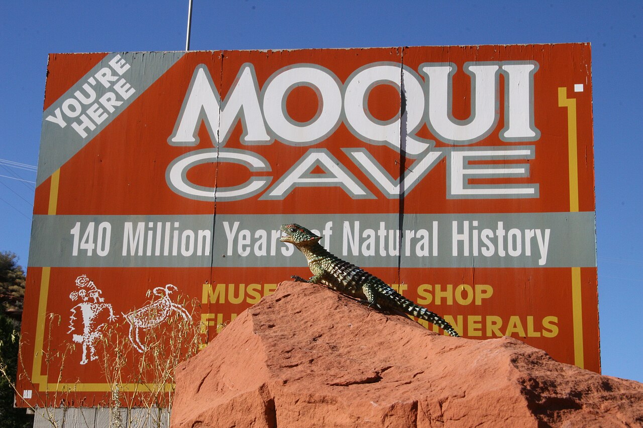 Roadside entrance to Moqui Cave museum north of Kanab, Utah