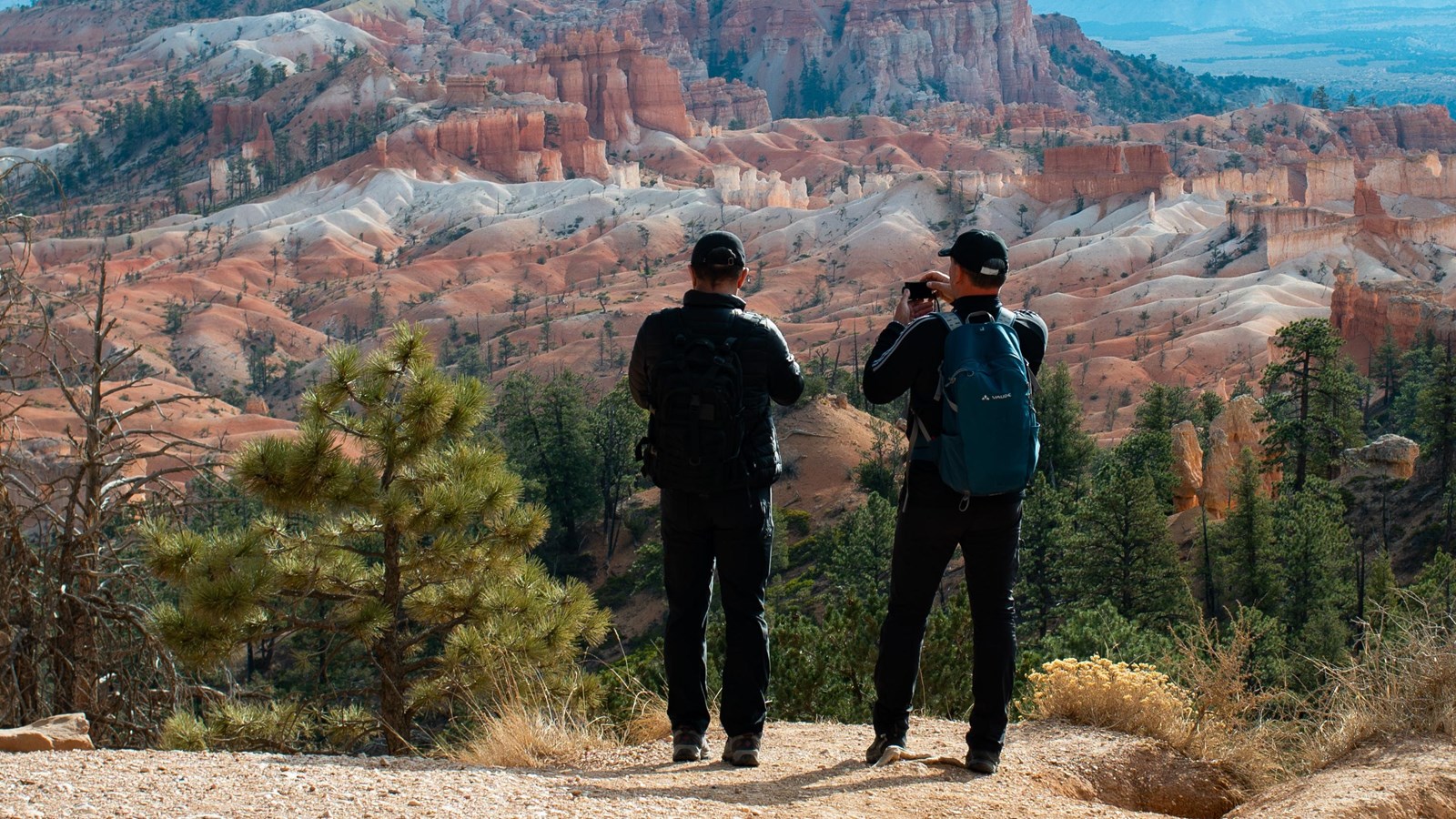 The accessible walk connecting Bryce Canyon’s best overlooks along the amphitheater rim