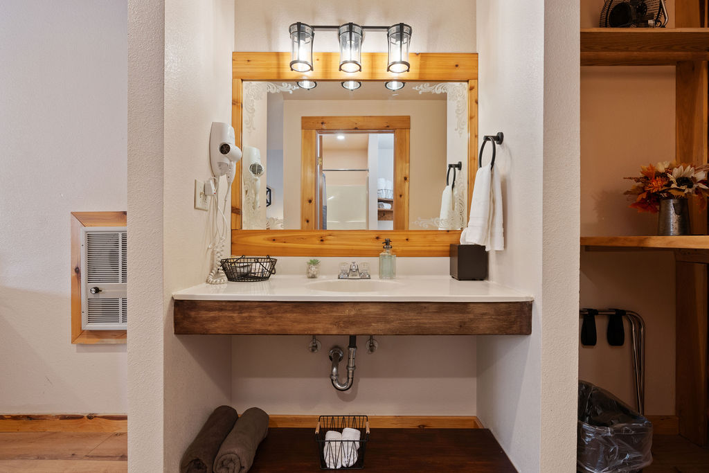 Four Seasons Suite — photo 3