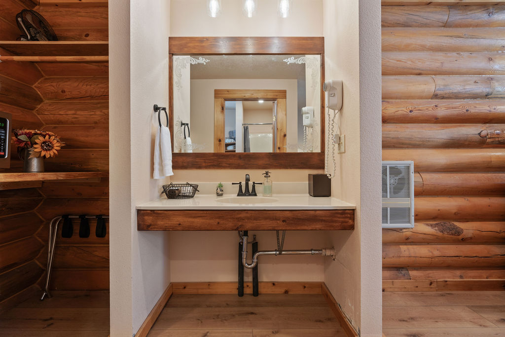 Duck Creek Retreat — photo 12