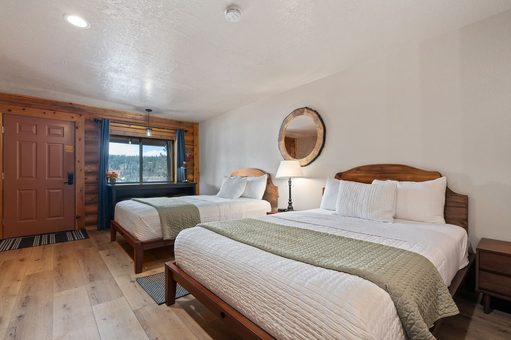 Duck Creek Village Inn hotel rooms