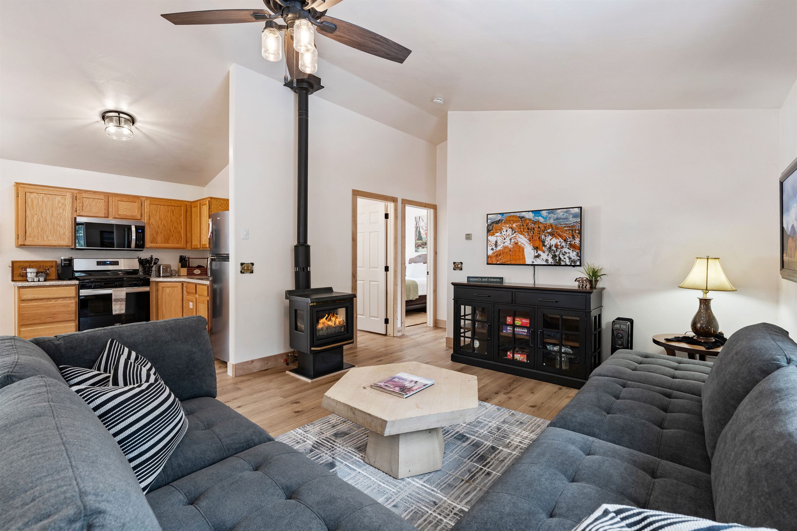 Direct booking at Duck Creek Village Inn